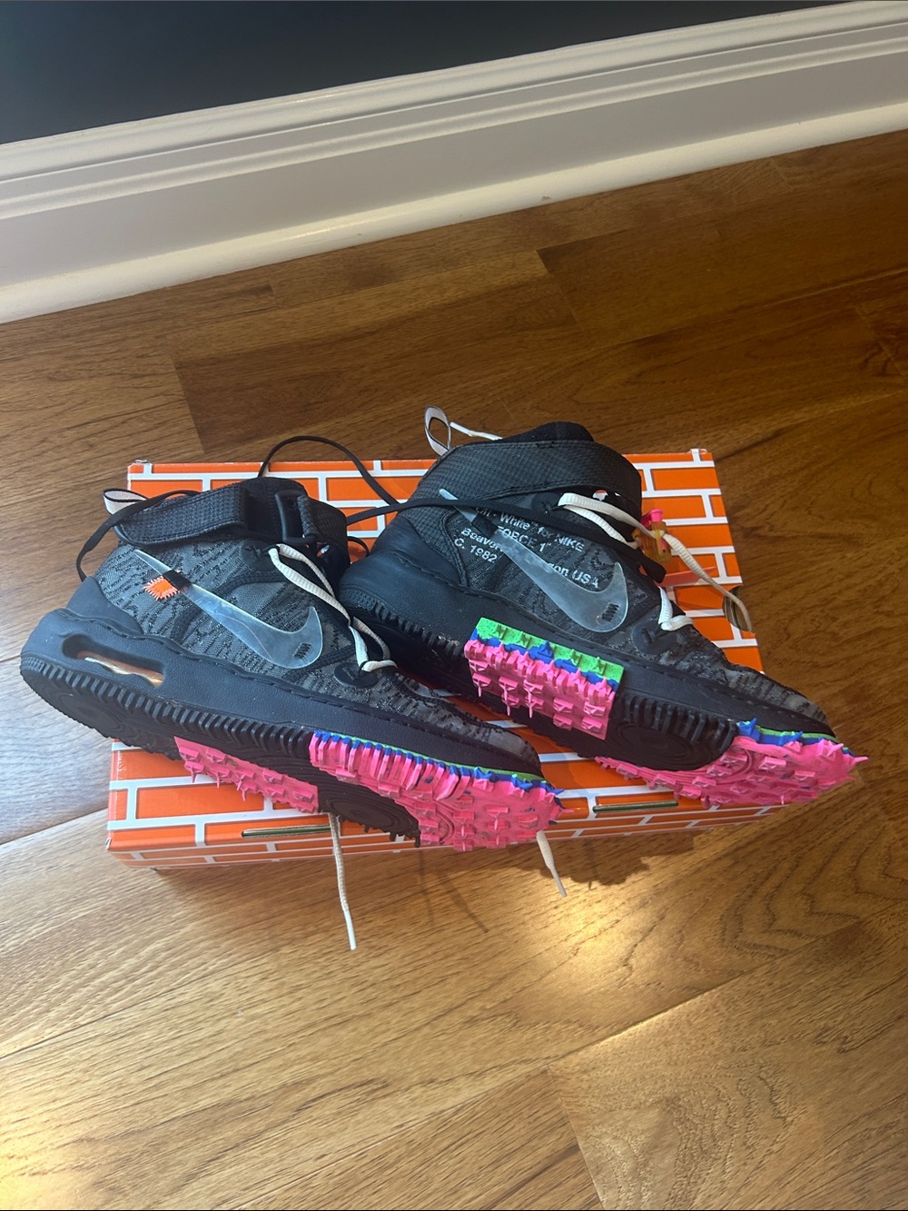 Off-White Kids Black Sneakers with Multicolor Sole Accents - Picture 7 of 11
